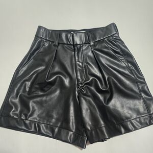Abercrombie & Fitch   Black Faux Leather Women Shorts